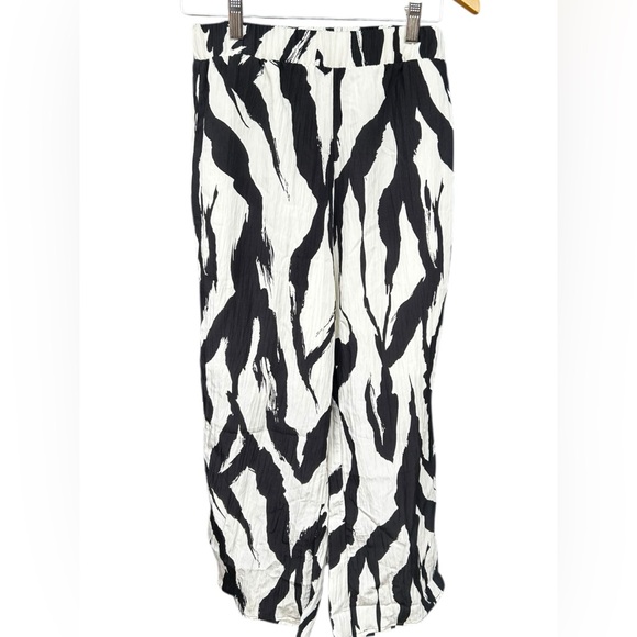 Pleione Pants - Pleione Textured‎ Wide Leg Pull-On Pants